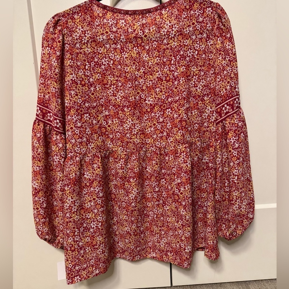 Max Studio Floral Red Women's Top - Picture 4 of 6